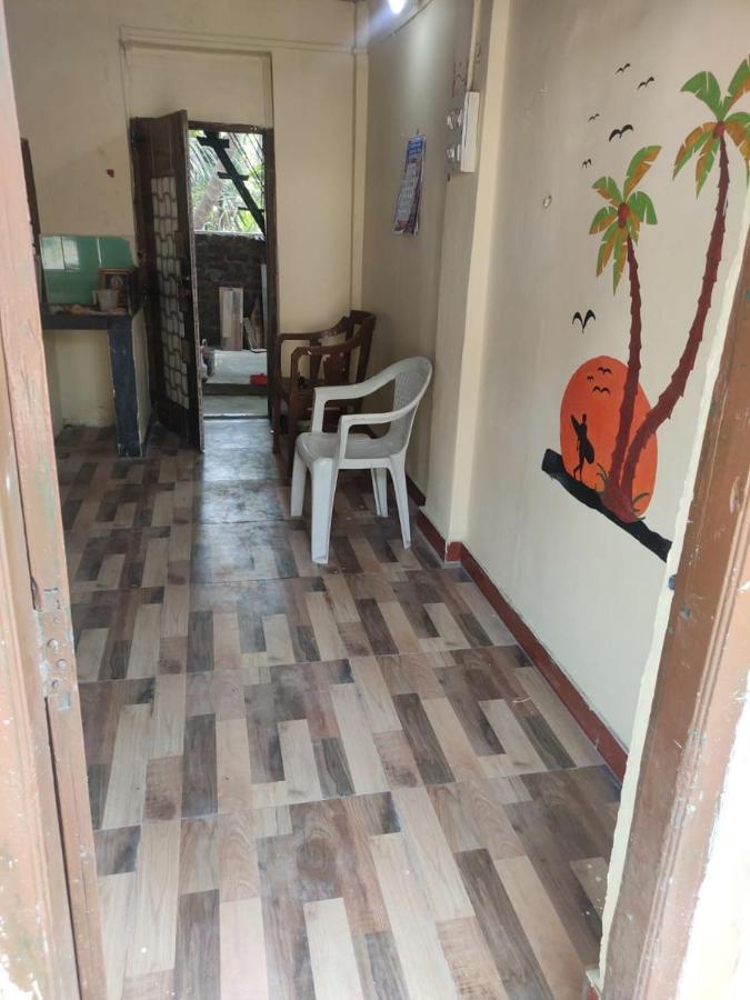 Parvati Niwas Homestay -Nearby Revdanda Beach & Fort - Wifi Available 阿里巴格 外观 照片